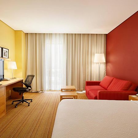 Courtyard By Marriott Leon At The Poliforum Dış mekan fotoğraf