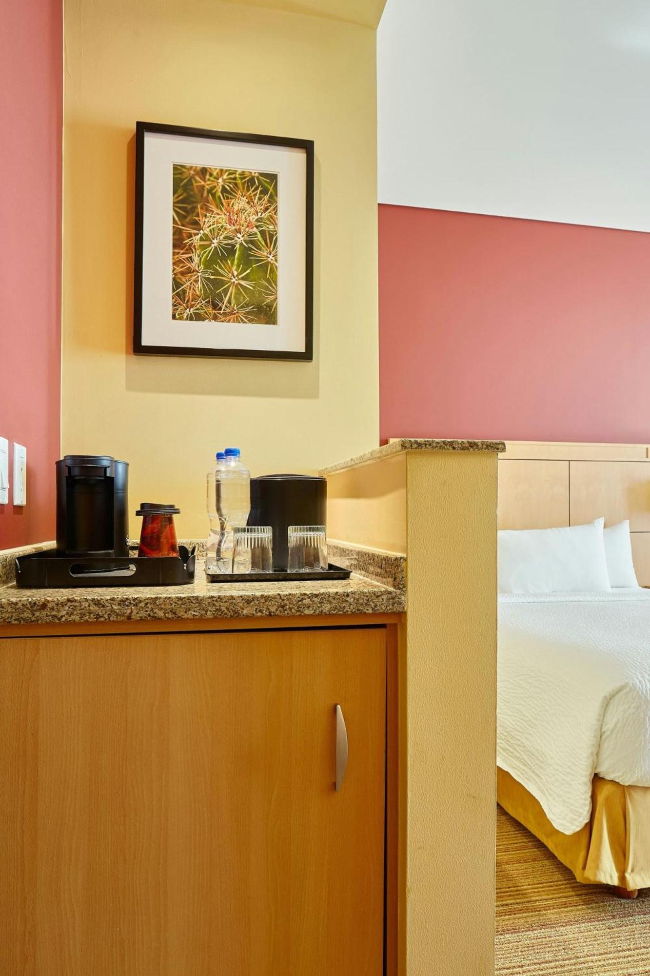 Courtyard By Marriott Leon At The Poliforum Dış mekan fotoğraf